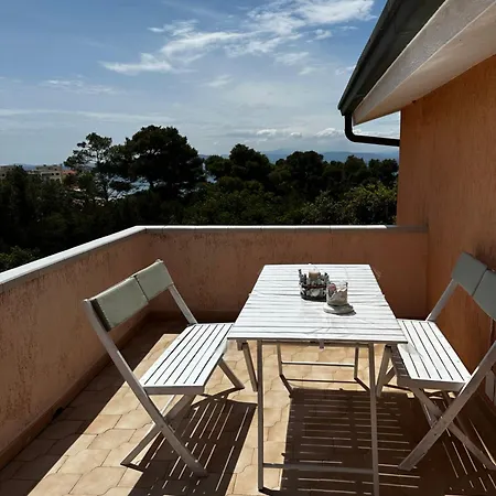 House Apartman *